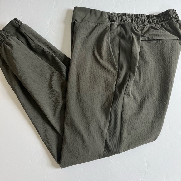 Athleta Textured Brooklyn Jogger Pants Size 8 Green - Picture 8 of 12